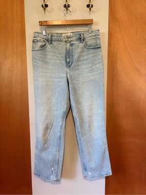 Abercrombie & Fitch ‘The 90’s Straight Ultra High Rise’ denim jean, sz 31 / 12s